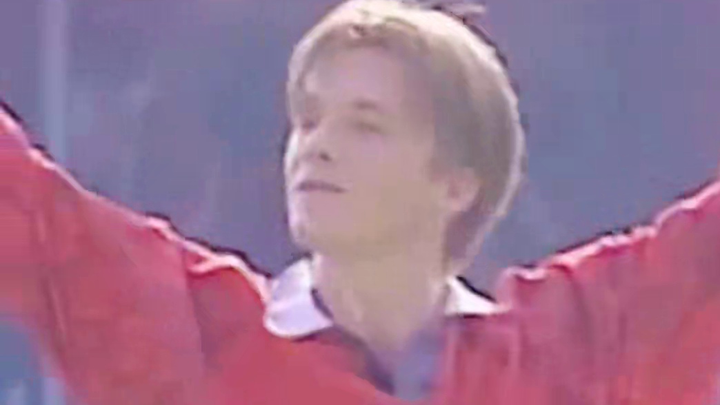 午后阳光，金发少年，中场吊射。祝小贝50岁生日快乐！