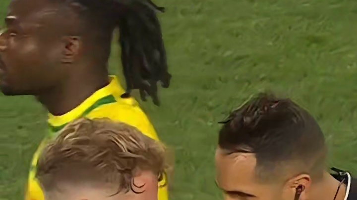 走近科学之队友在庆祝了而我还在射门#足球