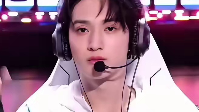 镜头从严浩翔切到沈腾有多好笑