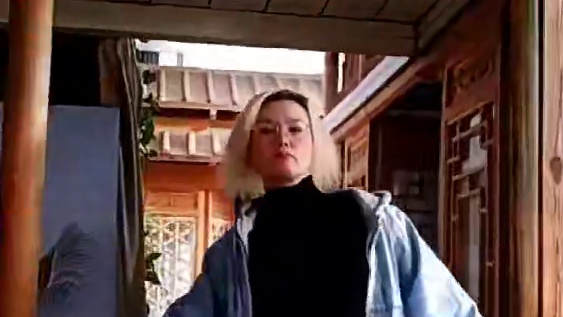 如水机器人换了套“马甲”，又又又出来“横横”了！