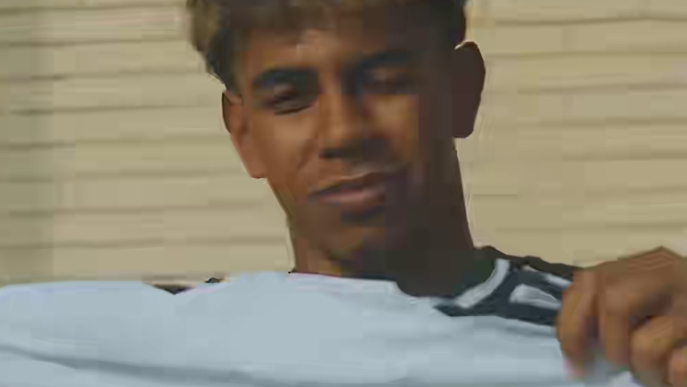 亚马尔：早知道你们送五三，我就不和你们换了