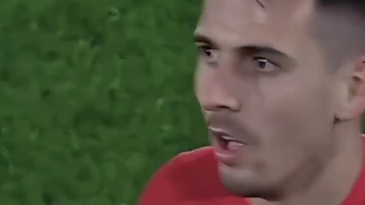 所以，这到底有没有犯规？#足球 