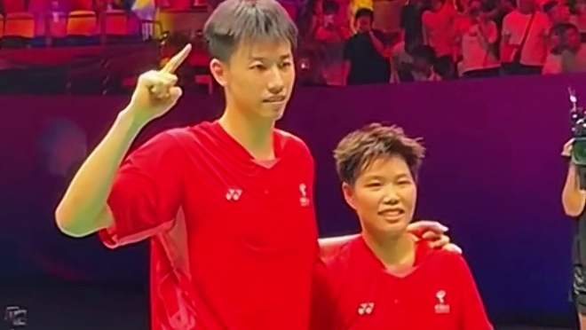 裁判红牌的不公处罚，黄东萍克服生理期，凤凰组合战胜韩国