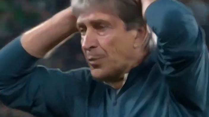 功力还在！德赫亚神反应扑出巴尔特拉头槌