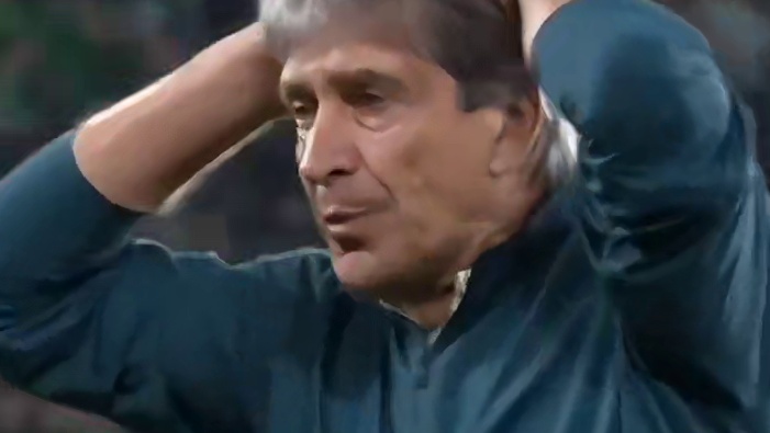 功力还在！德赫亚神反应扑出巴尔特拉头槌