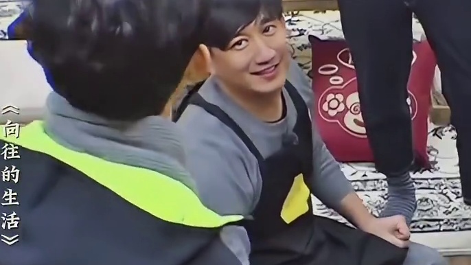 觉得何老师在蘑菇屋就是洗碗