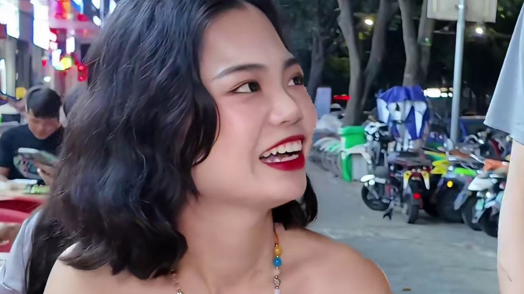 这家烤牛肉串有点太好吃了喂！！ #烤牛肉串 #新阳烤牛肉串 #南宁烧烤 #南宁宵夜 #附近的烧烤