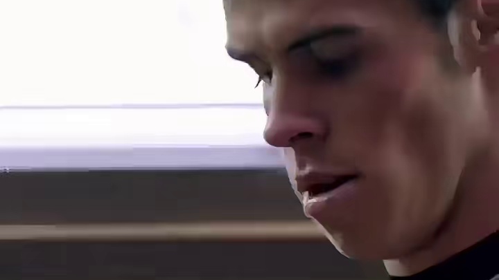 说到面对母队拒绝庆祝，我就要提到一位德国球员了