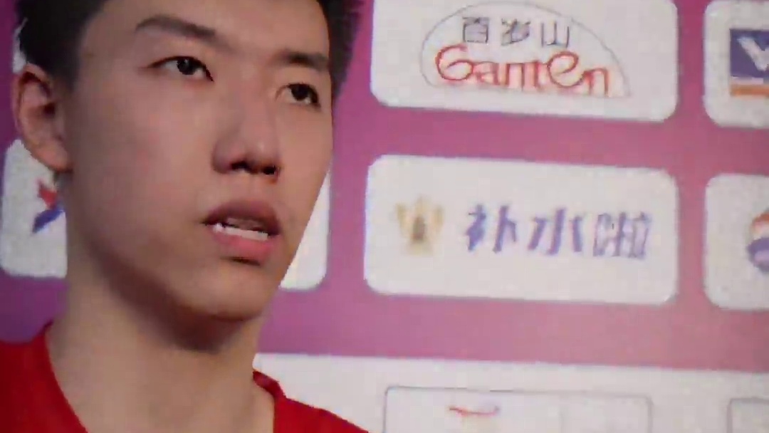 小冯：君子报仇两年不晚！！#羽毛球  #国羽加油 #苏迪曼杯 #冯彦哲黄东萍