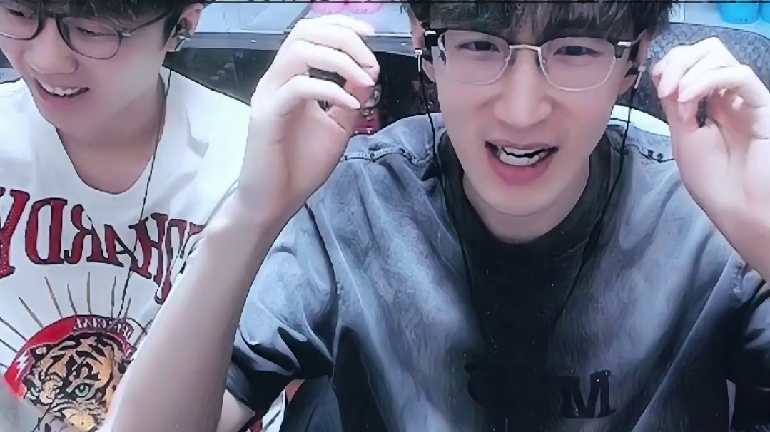 蔡哥坐铜车了？！ 