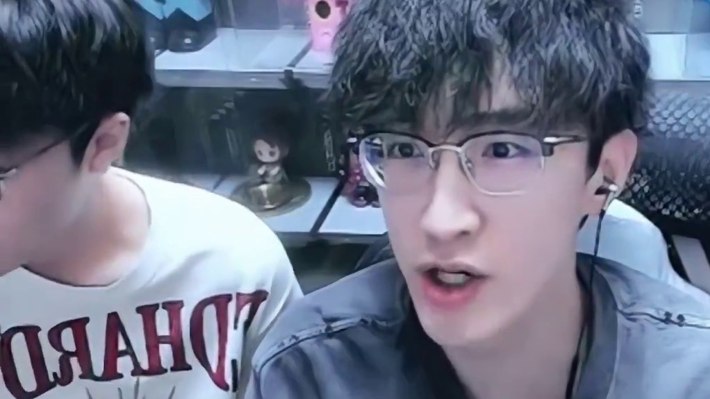 蔡哥怒砸十万能出好的灼锋灵韵吗？！ 