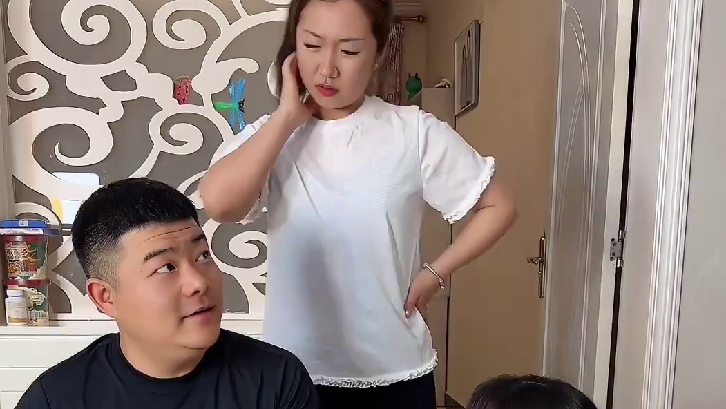 父女俩合伙套路人！#笑花小王令