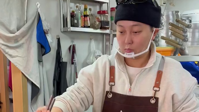 重庆火锅最出名，火锅米线其次出名，爱吃米线的姐妹，一定得尝尝#米线 #快来一起尝个鲜 #解馋 #吃辣