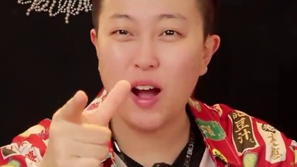 姐妹们心心念念的武汉黑鸭味鸭头来了哟！#解馋 #吃货 #吃辣 #鸭头