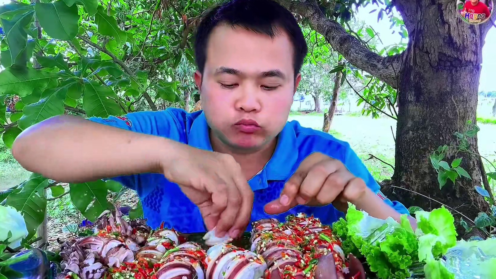 长版剁椒️酱汁凉拌大鱿鱼 #泰国大叔#泰国美食#泰国海鲜#内容启发搜索 #泰国生活