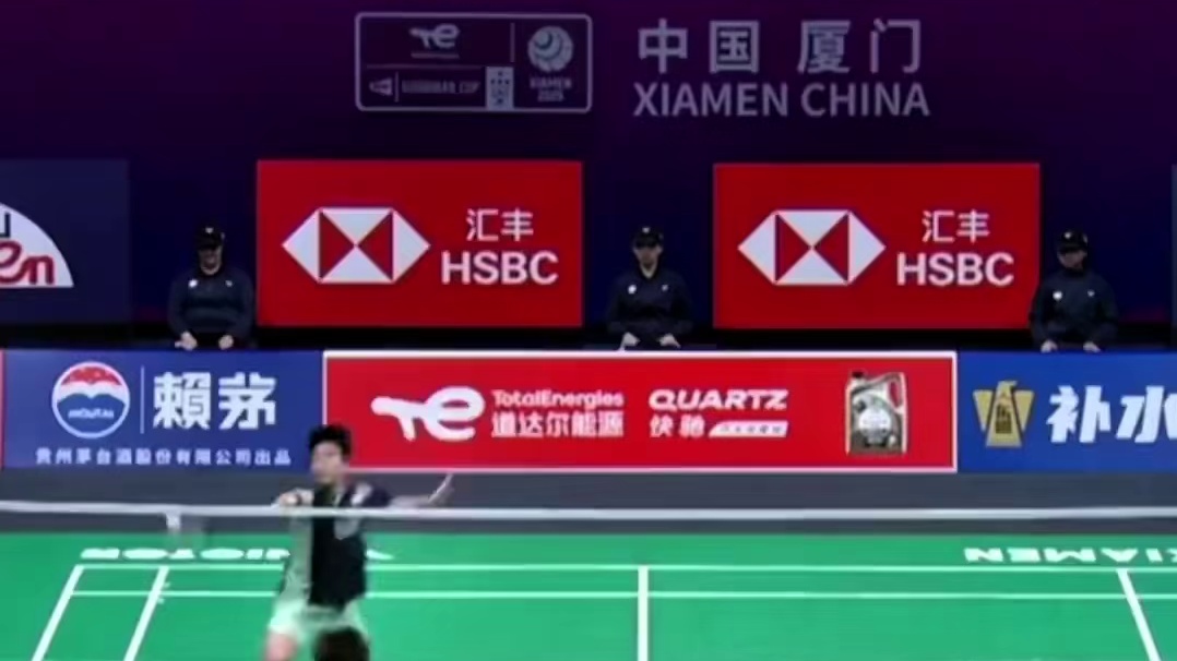 #苏迪曼杯 “苏杯战神”石宇奇太厉害，紧让对手拿十分#石宇奇