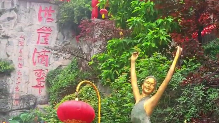 几张图完整告诉你，火遍全网的重庆洪崖洞 里面到底是啥样的！无任何剪切修饰，都是现场直拍场景！ #重庆