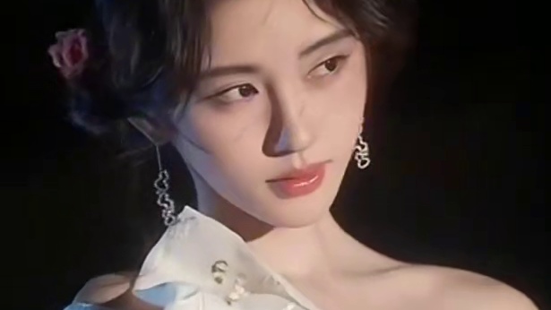 鞠婧祎碎花仙子造型