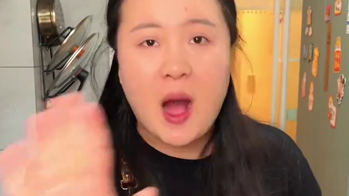 油不放、盐不放、辣椒统统都不放，一勺向料就搞定了，麻辣鲜香巴适得板！#重庆小面  #小面调料