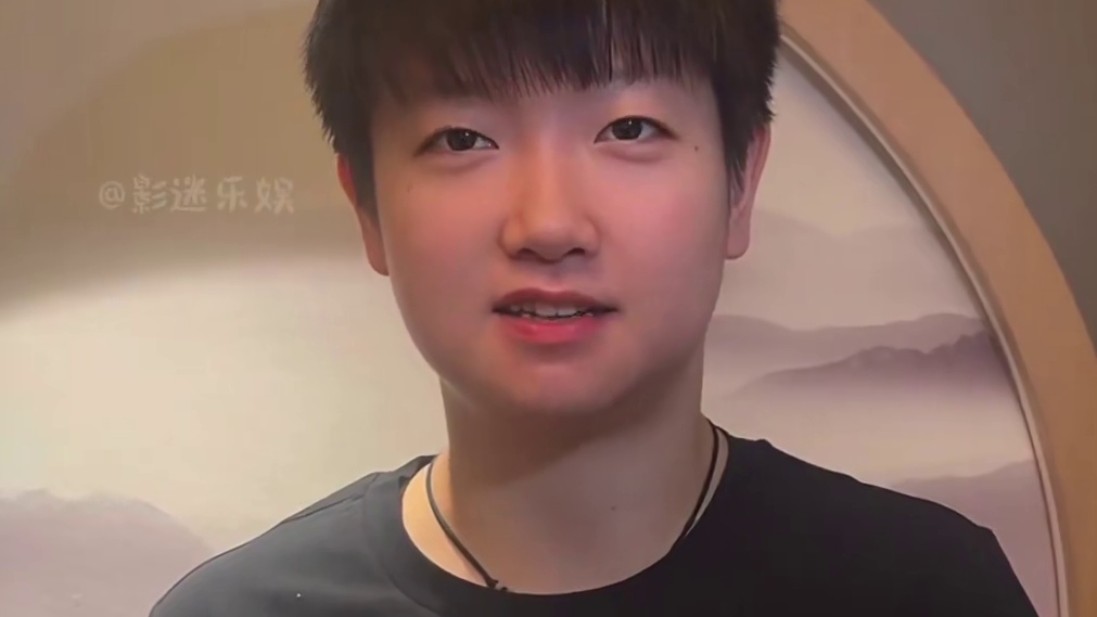 为何孙颖莎6年都没毕业，以为能力不足，得知真相才知背后的温暖#孙颖莎 #王楚钦 #全红婵 #娱乐评论