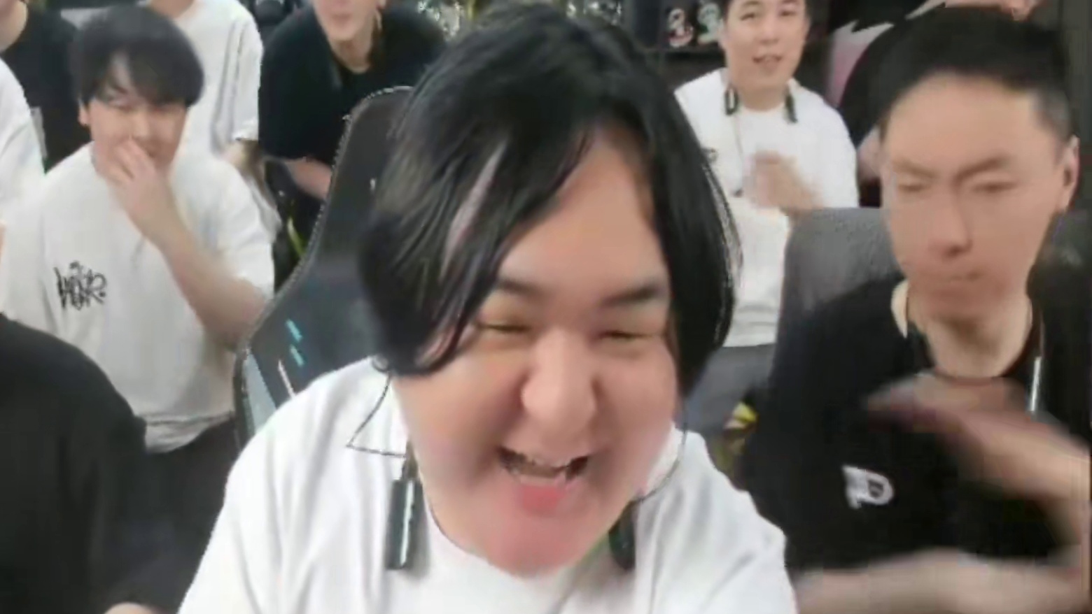 你看那山野中开满了菊花 每一朵都像你一样的的菜哟 #陈伯全能王 #QQ飞车 #QQ飞车荣耀杯