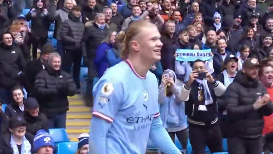 当比赛快结束，你方还1球领先时...#足球 #搞笑