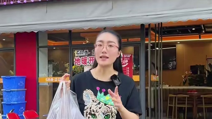 59块9就有4斤辣卤小龙虾，可堂食可打包带走，还可以叠加使用！#小龙虾 #辣卤小龙虾 #眉山美食 #