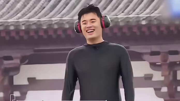 早期跑男玩得很开这段看一次笑一次