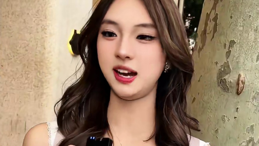 可甜可辣小姐姐，变成富婆就包丫好闺蜜