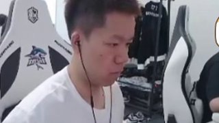 念舊排位木頭AK一發(fā)一個 慘遭系統(tǒng)十年封號警告