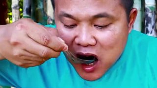 天山雪蓮魷魚脆脖子酸辣?涼拌米粉 #泰國美食 #泰國大叔 #內(nèi)容啟發(fā)搜索 #泰國生活 #泰國海鮮