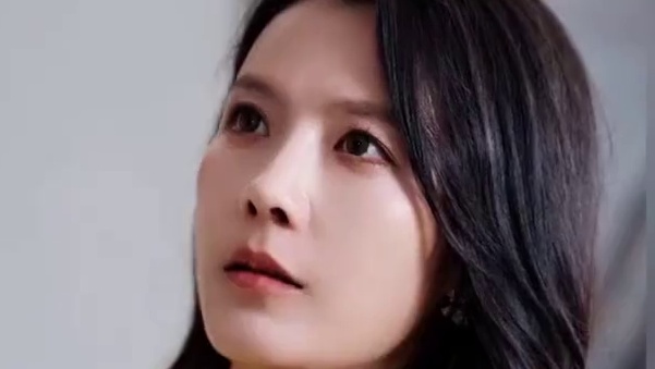 13 天才电网修复师因常外出处理故障错过会议遭开除，还被新董事长之女误会成走后门者并遭其针对。一怒之