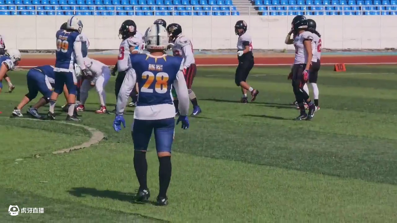 #美式橄榄球 #NFL #黑骑士 #季前赛 
一个关于16勇士的故事
能力不够，勇气来凑！
感谢福州