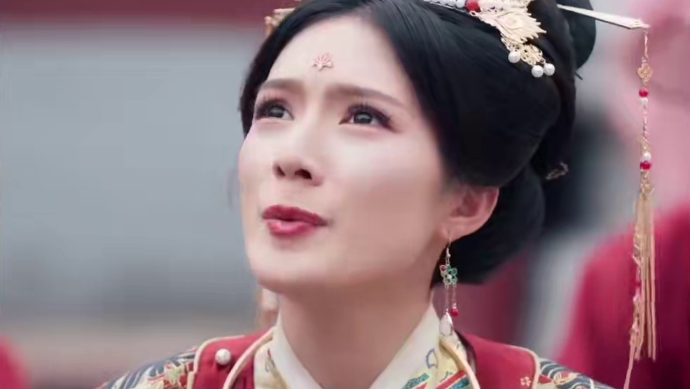 六载春秋赵家突逢厄难，她不幸为奴后，却意外与帝情生有子！ #慕雪情澜#新剧来袭#短剧推荐#百亿剧好看