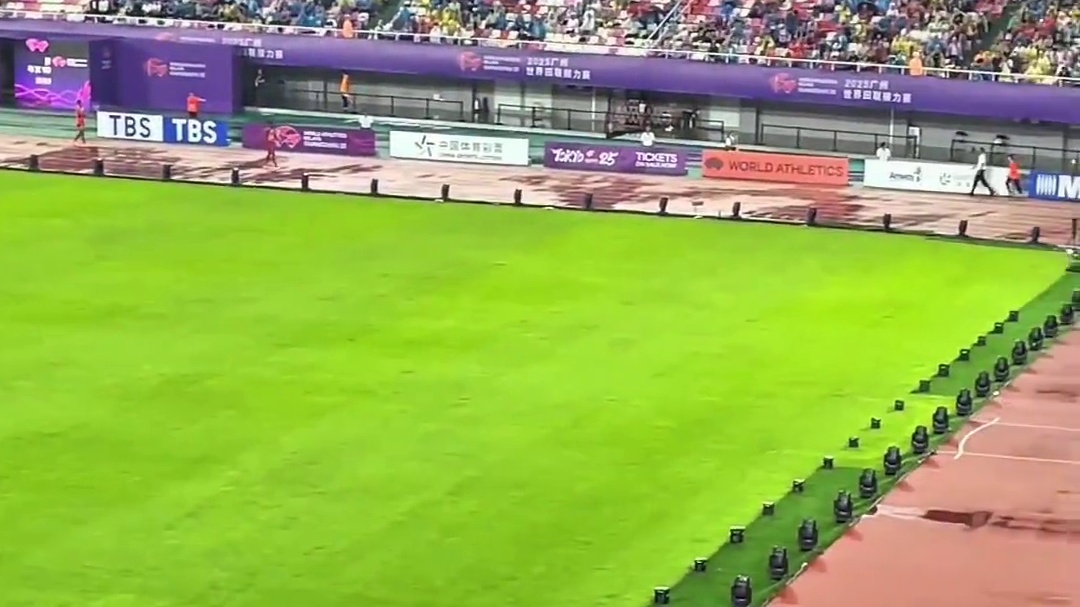 同样是东亚人种，同样是黄皮肤黑头发…可是为什么他们可以，而我们却不能.#比赛现场 #谢震业 #陈佳鹏