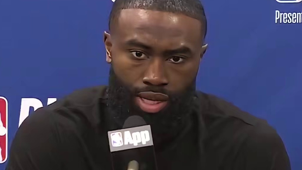 杰伦-布朗：在队里甚至整个联盟，我认为没人能像我这样冲击内线