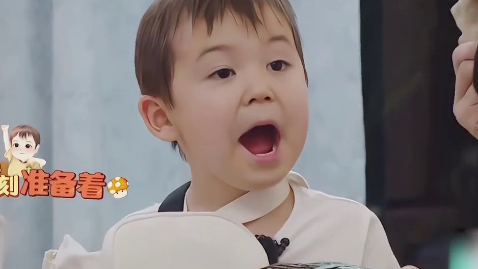 十八岁的陈飞宇成为实习奶爸， 佛系带娃花式摆烂！