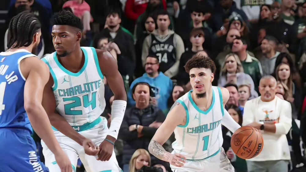 50分创生涯得分新高 三球这50分来的太梦幻了