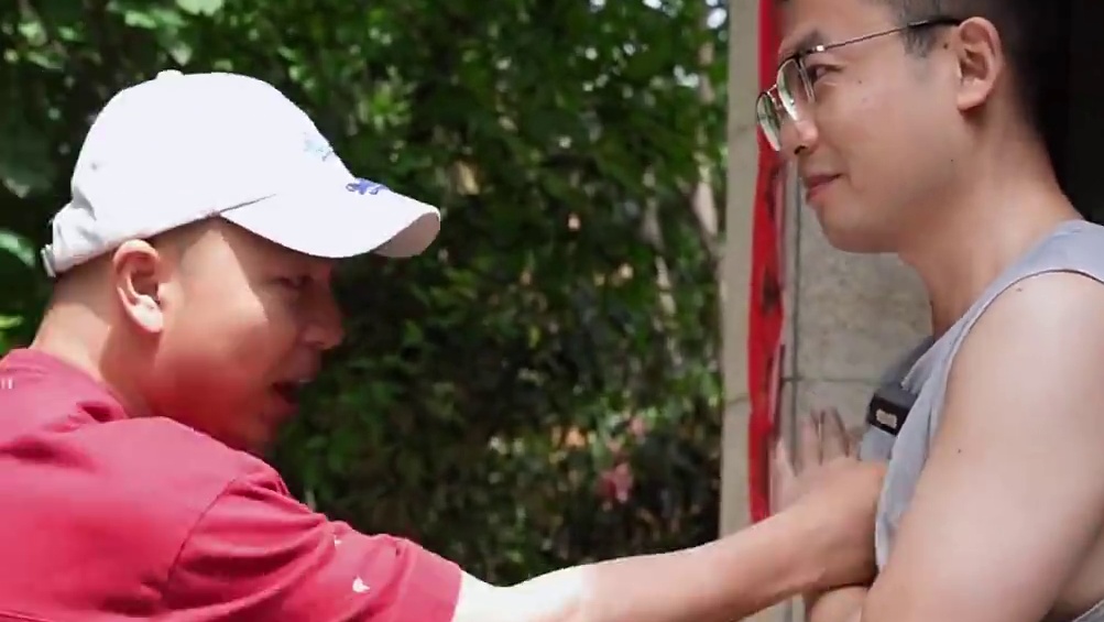 “拳走寸劲，劲藏锋芒”，螳螂咏春的短打发力 