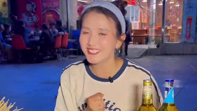 可以吃串串还可以吃小龙虾