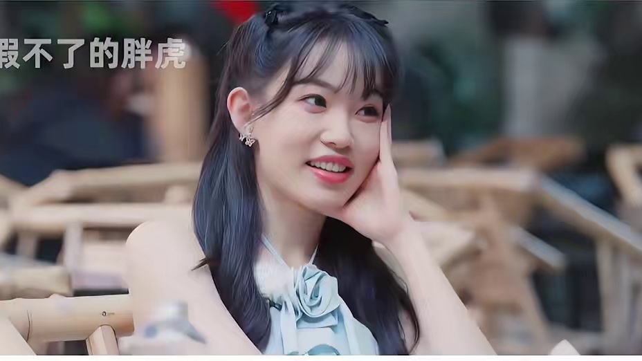 恋综男生装纯情，线下被前女友狂锤