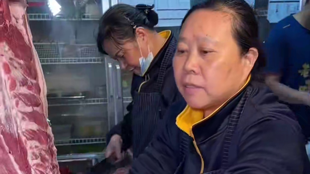 老式的锅盖烤肉，孃孃做了20多年