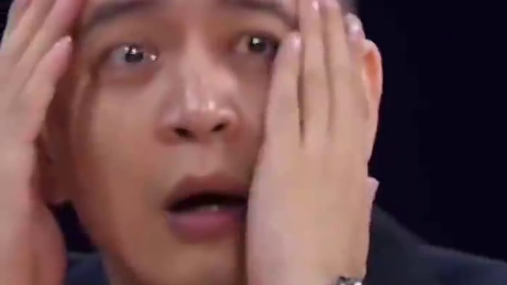 四川量产蟑螂#蟑螂  #万万没想到  #四川 #离谱 #冷知识