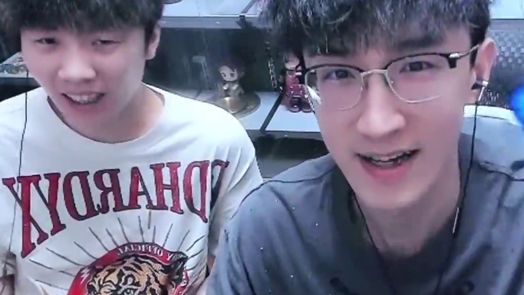 蔡哥游戏怒花一万只为砍粉丝？！ 