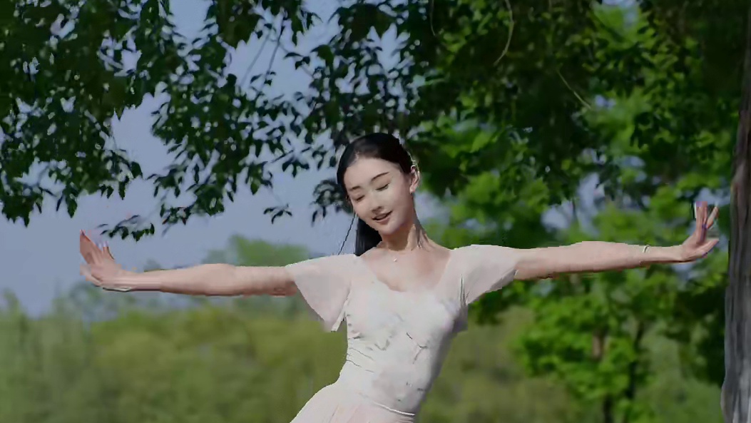 手中握着格桑花呀 美的让人忘记摘下#王睿卓心中的明月#古典舞#手中握着格桑花