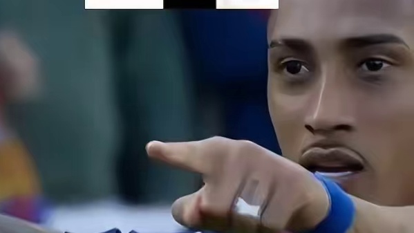 红蓝闪耀，三分钟改写国家德比剧本！