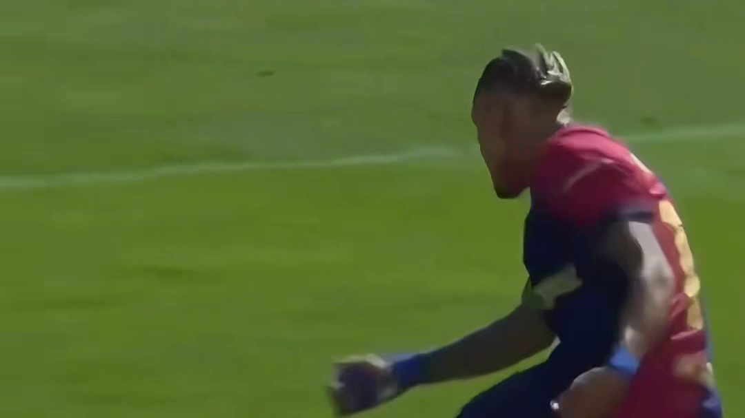 红蓝闪耀，三分钟改写国家德比剧本！ #足球