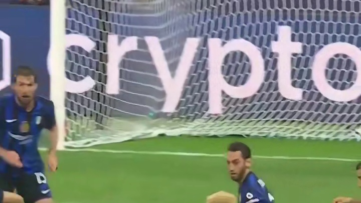 国米的门将都是神，哪怕奥纳纳，在国米的时候也是神