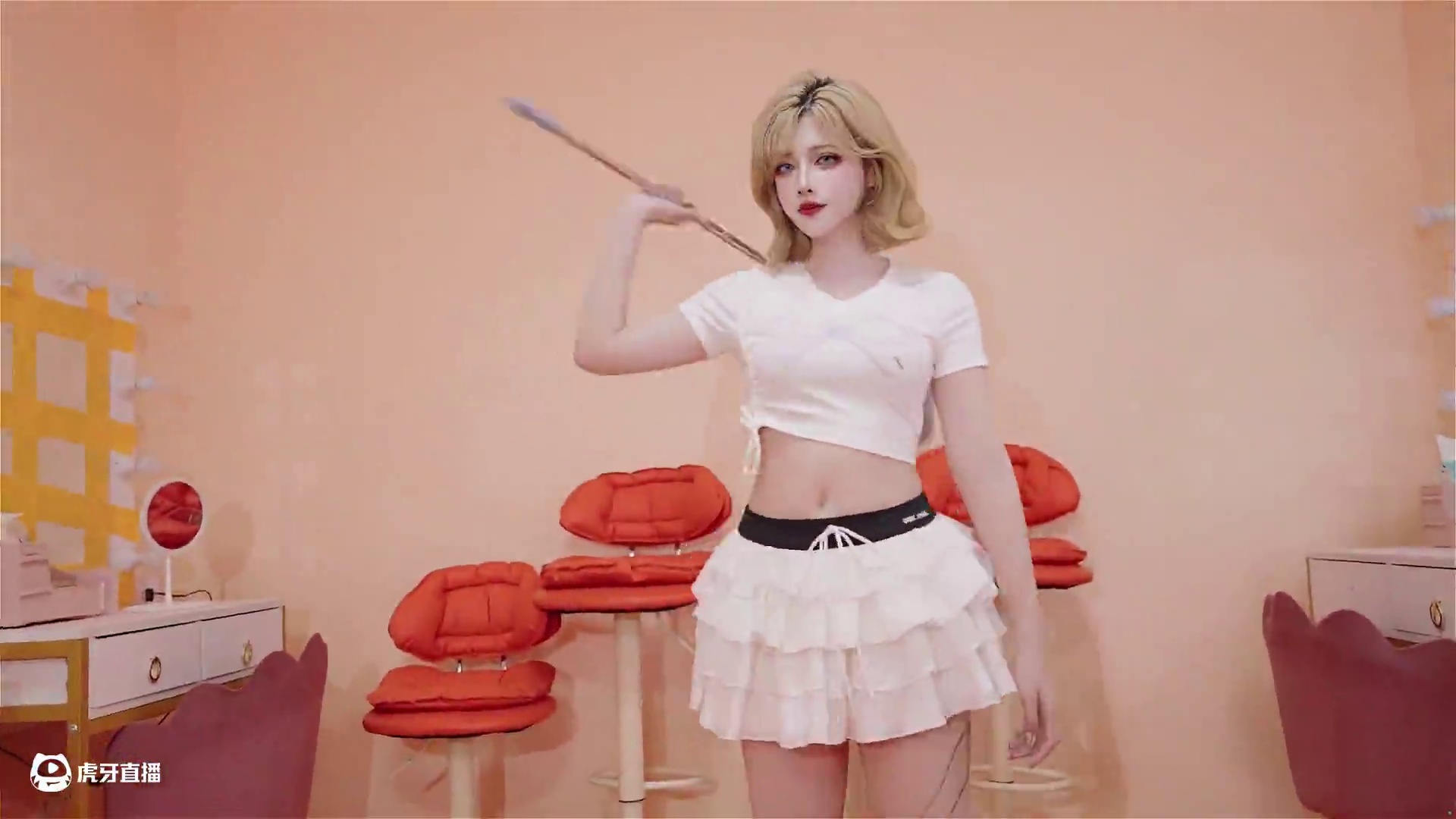 以星辰为誓，以圣光为冕 #晶核coa#晶核80版本救赎圣歌#晶核艾尔莎救赎变装挑战#挥剑变装#COS