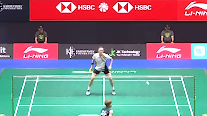 师从林丹相当霸气，算是对昔日教练最大安慰了。 #羽毛球